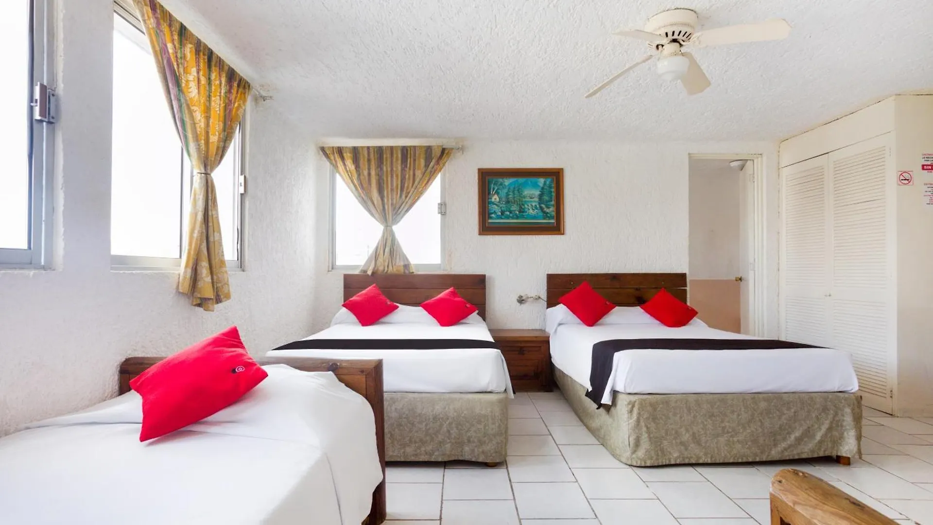 Hotel Capital O Farallon Inn, Cancun