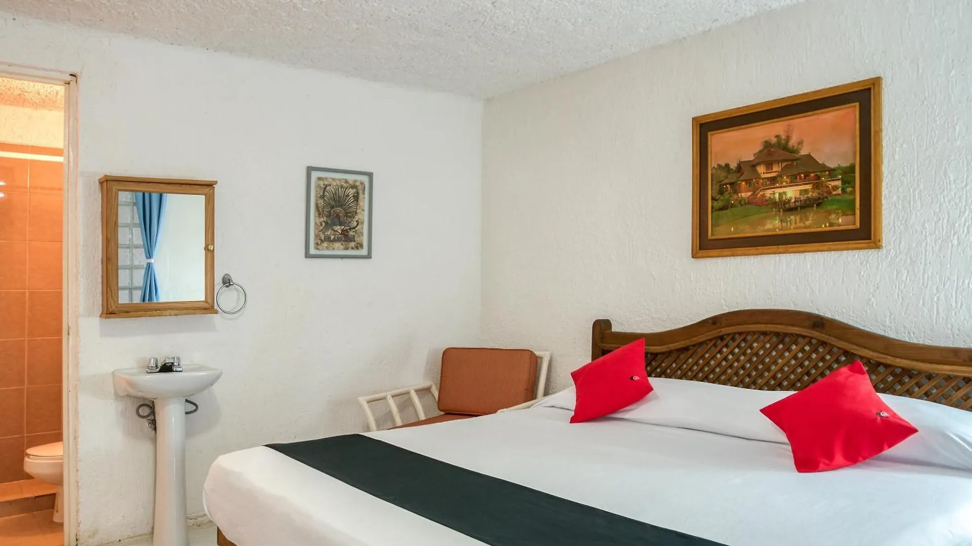 Hotel Capital O Farallon Inn, Cancun