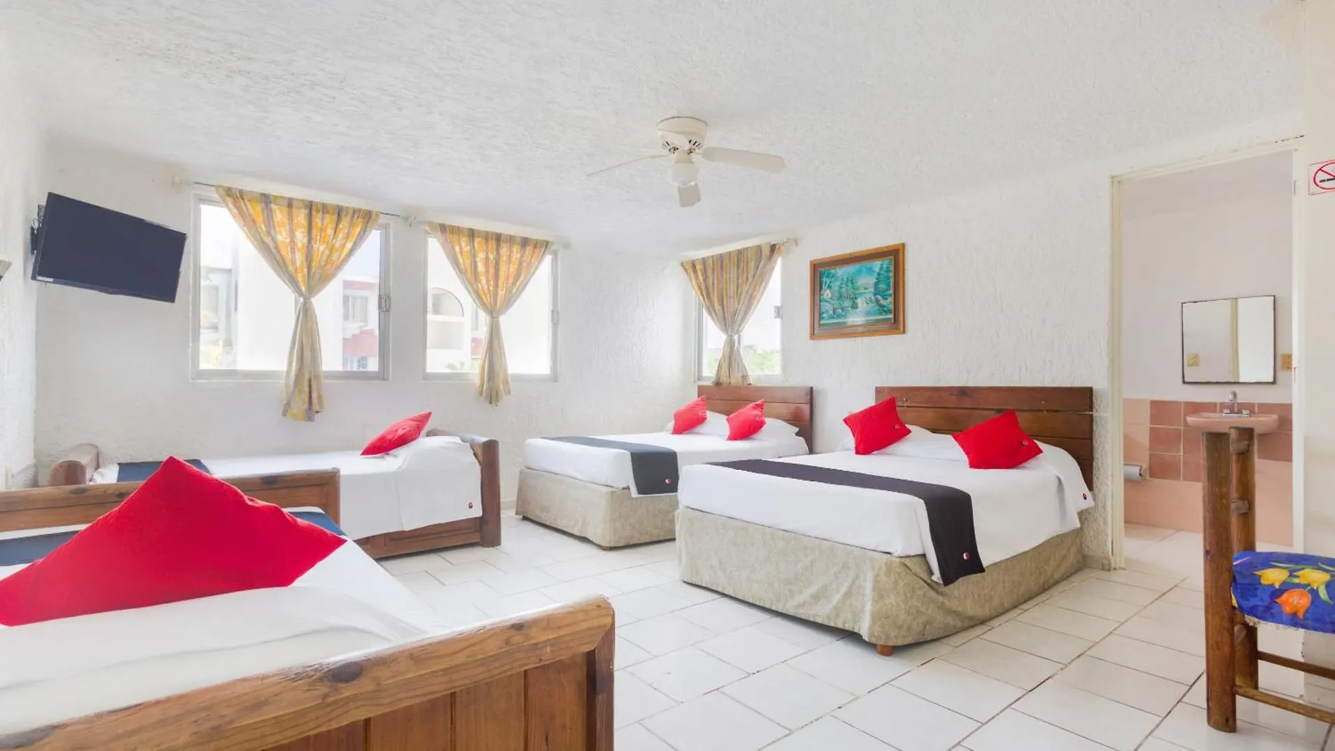 호텔 Capital O Farallon Inn, 칸쿤